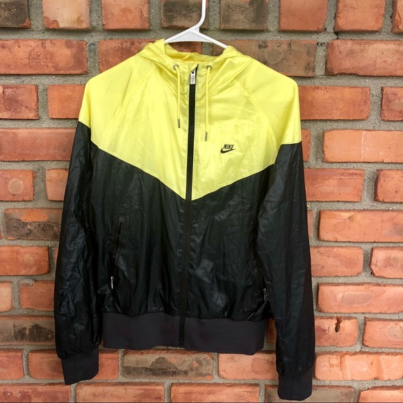 used nike windbreaker